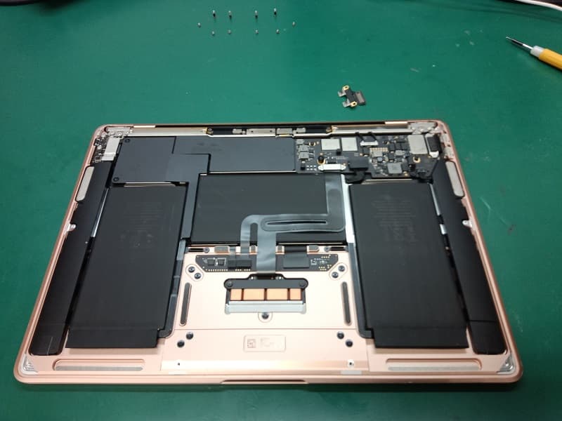 MacBookAir 分解